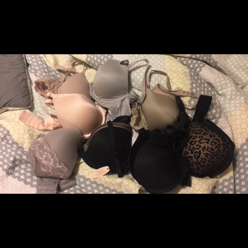 32 DD Victoria’s Secret bras